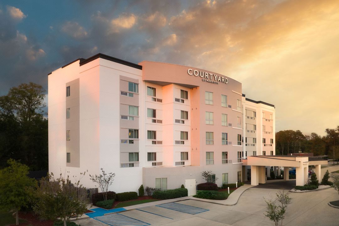 Courtyard Hammond