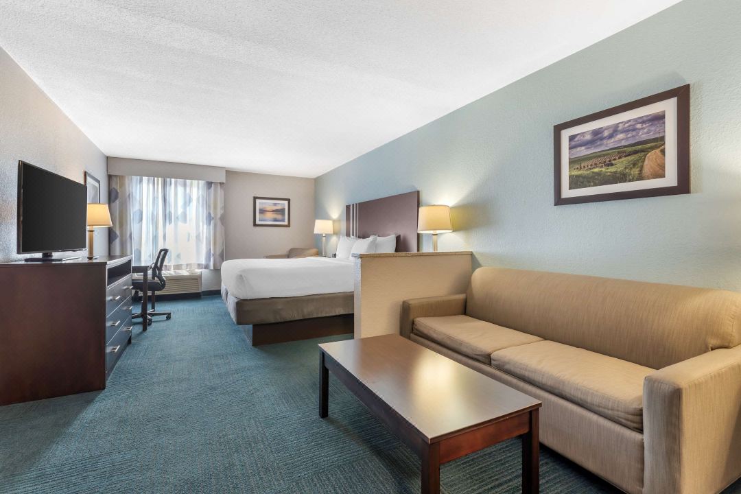 Best Western St. Clairsville Inn  Suites