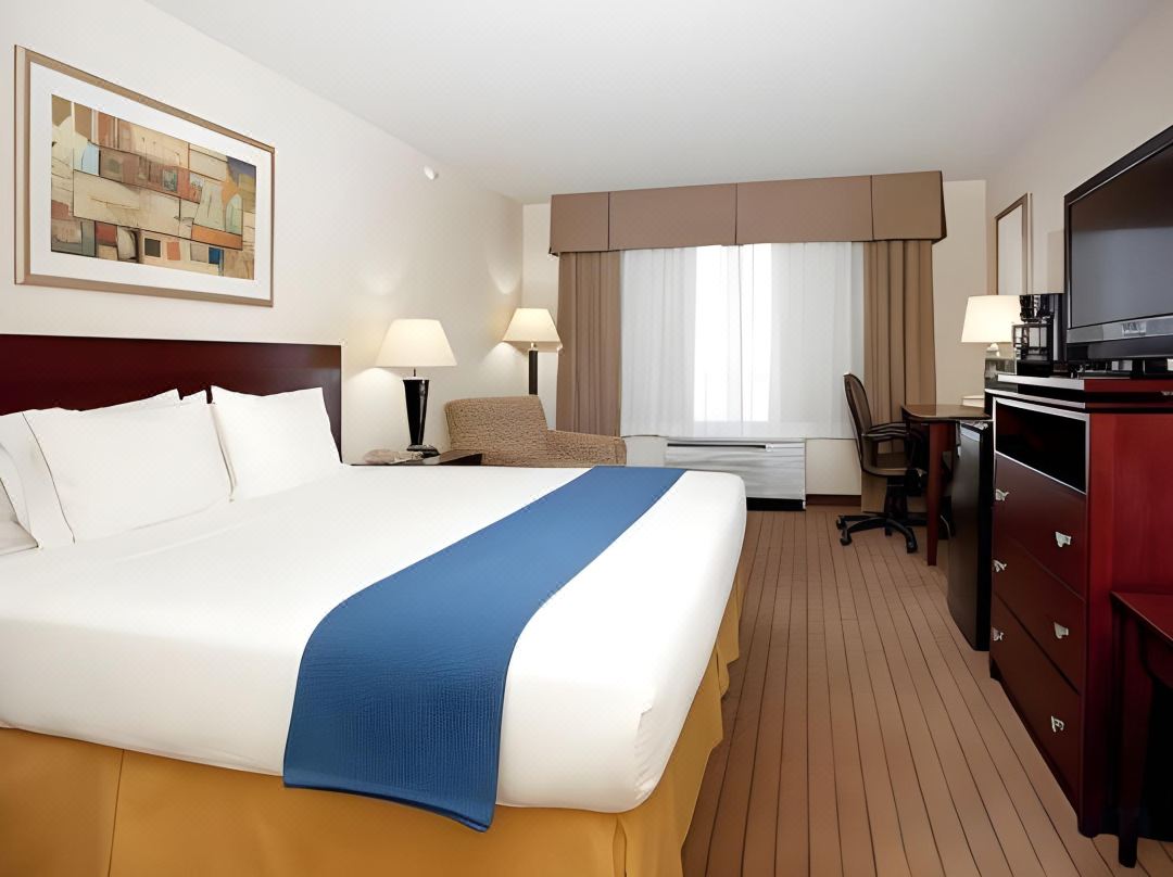 Holiday Inn Express & Suites Buffalo
