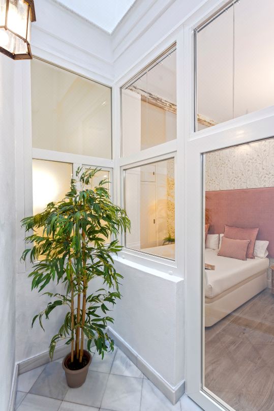 Cosy Apartment in a Typical Sevillian House. Padre Marchena III