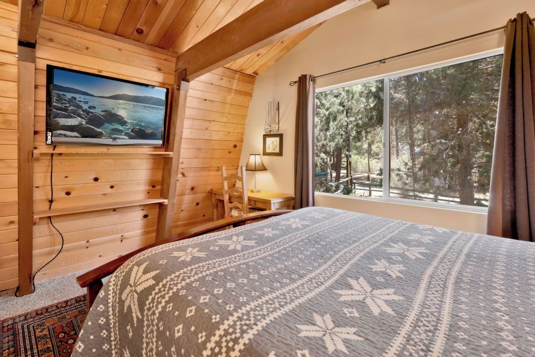 Three Bears Resort Cabin at Big Bear Lake