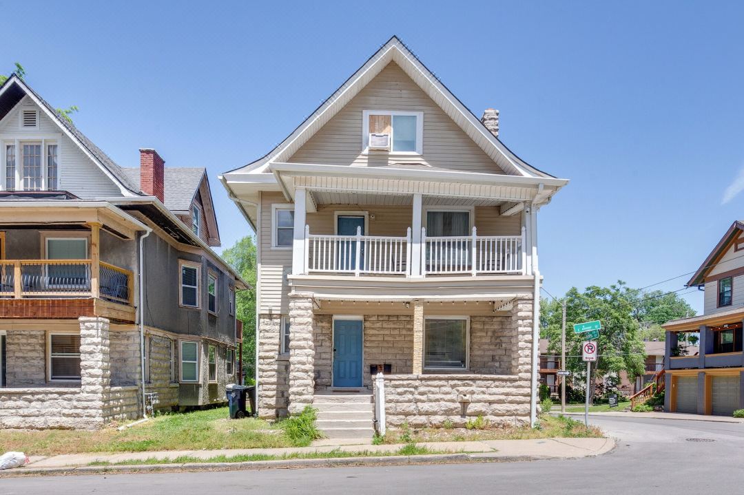 Modern 2BR Kansas City Condo Near Downtown