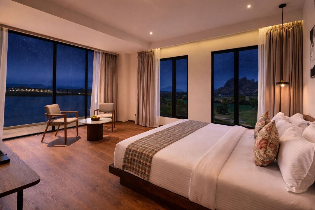 Avisa Hotel & Resort - Abu Road Luxury Pool & Mountain View