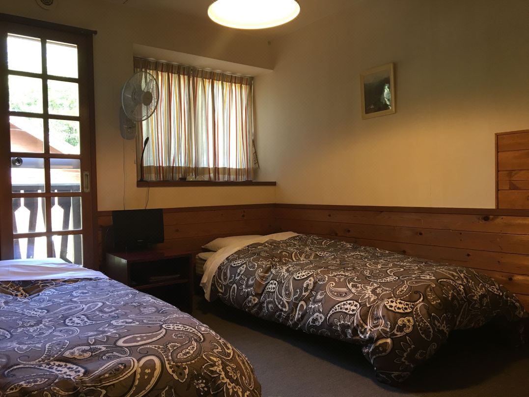 麓旅館