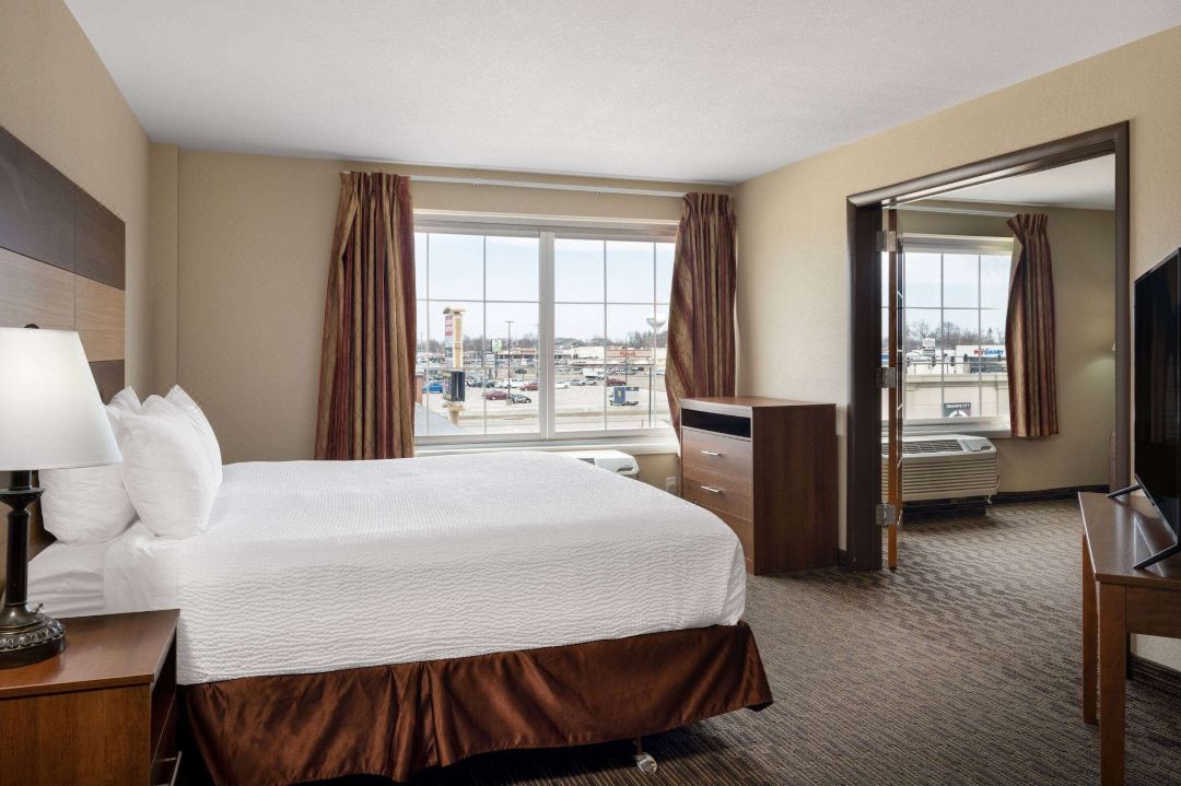 AmericInn by Wyndham Cedar Rapids North