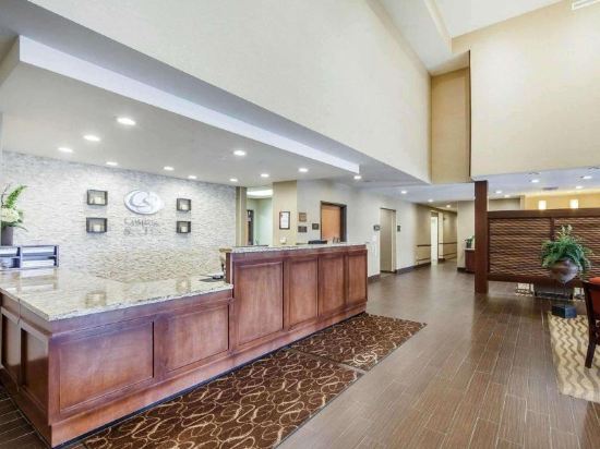 Comfort Suites Marietta - Parkersburg - Tap to explore photos