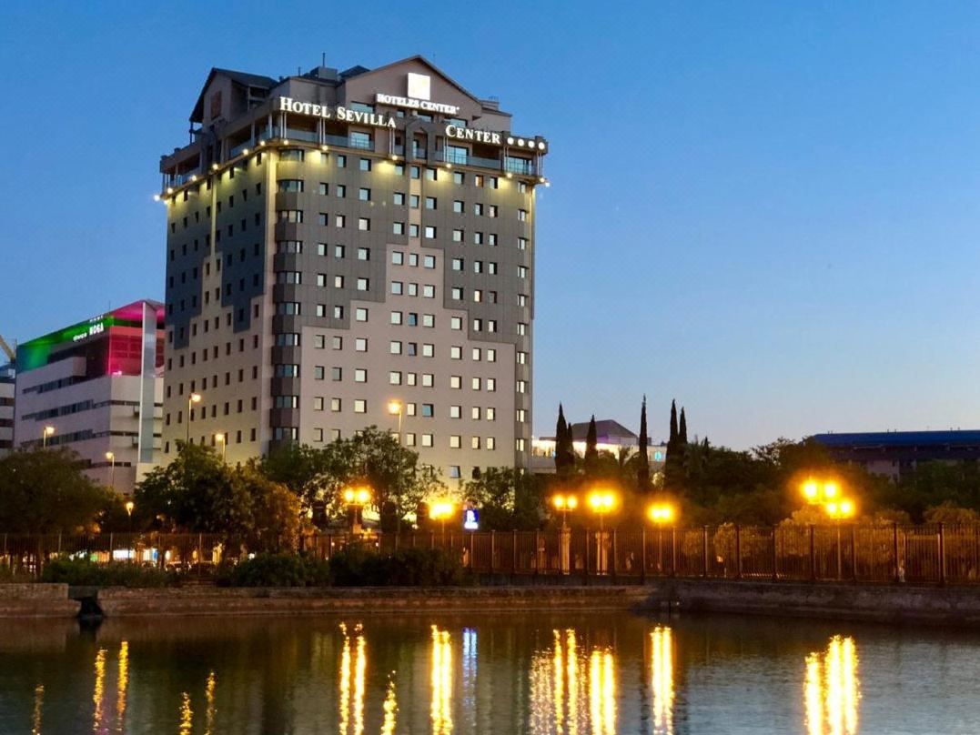 Hotel Sevilla Center