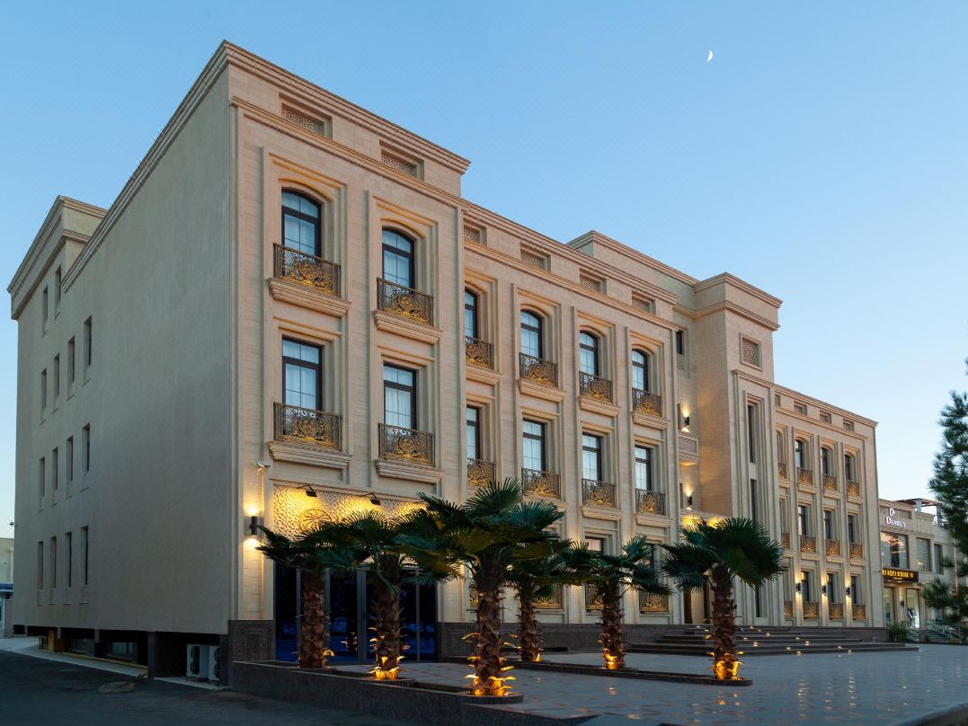 Paradise Plaza Luxury Hotel