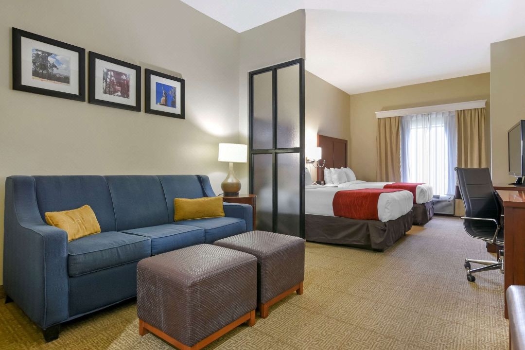 Comfort Suites Fultondale I-65 Near I-22
