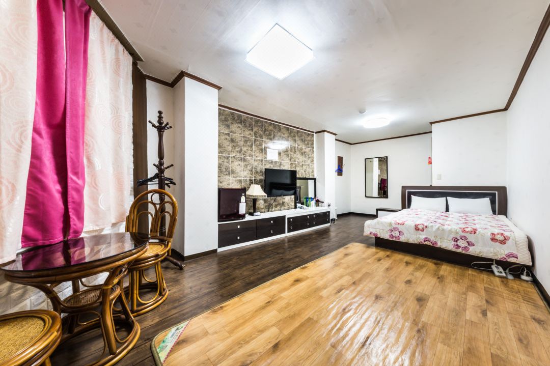 Jeju Yeongsung Motel