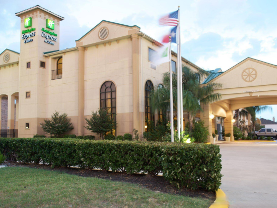 Country Inn & Suites by Radisson, Houston Northwest, TX - Tap to explore photos
