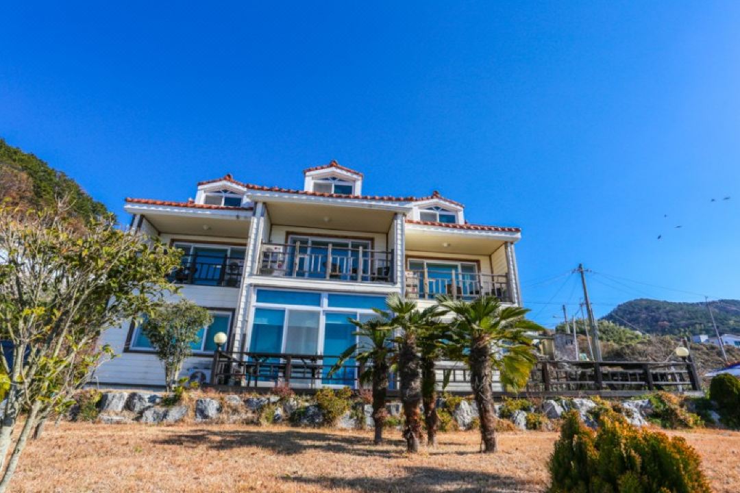 Geojedo Seven Pension