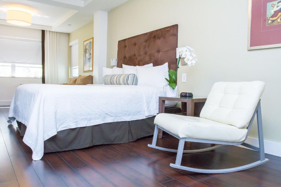 Dorchester Hotel & Suites