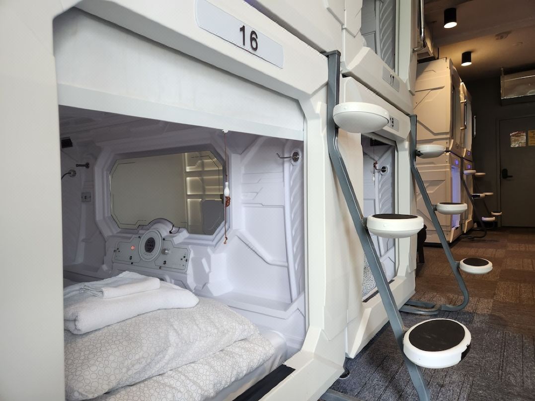 I Street Capsule Hostel