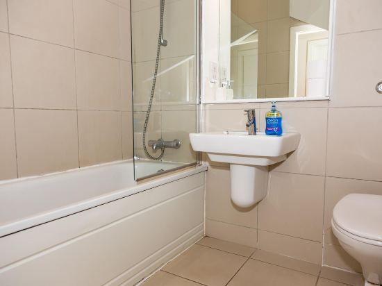 Alexander Apartments Limesquare - Tap to explore photos