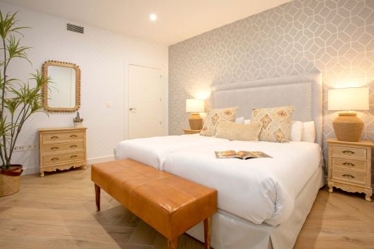 Exclusive apartment in city center. Capiteles