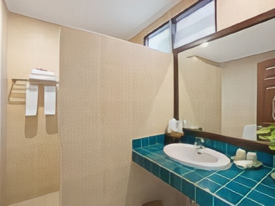 Pinnacle Samui Resort SHA Plus - Tap to explore photos