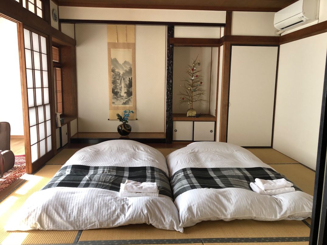 Ushizu Small Castle cottage