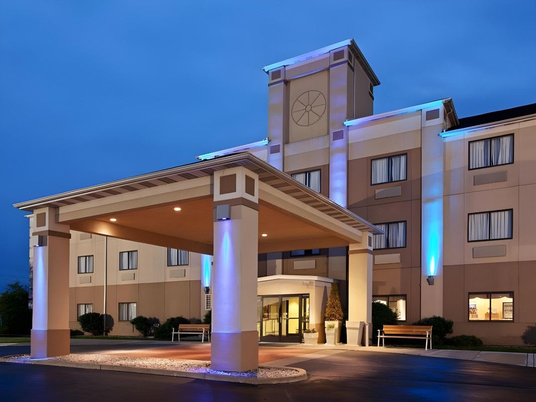 Holiday Inn Express ADRIAN by IHG
