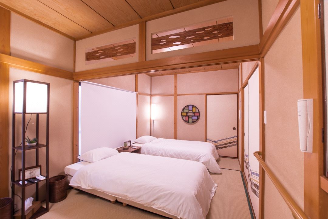 Entire Building for Peace of Mind15 Minutes from