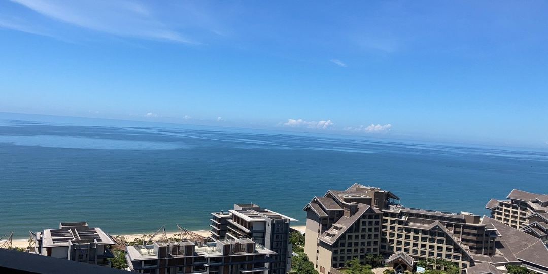 银海金町湾180度海景公寓