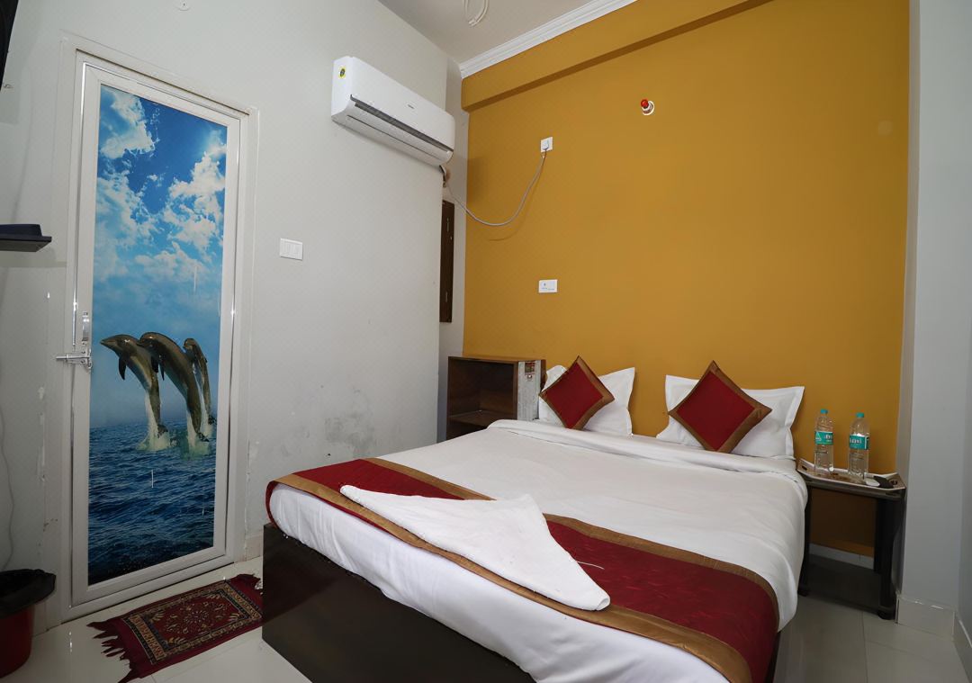 Divisha's Hotel Friends Inn