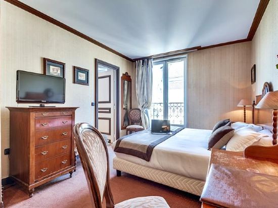 Villa Montparnasse - Tap to explore photos