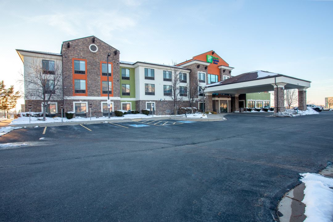 Holiday Inn Express & Suites LOGAN by IHG