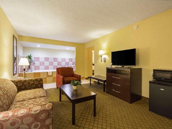 Studio 6 Suites North Richland Hills, TX - Tap to explore photos
