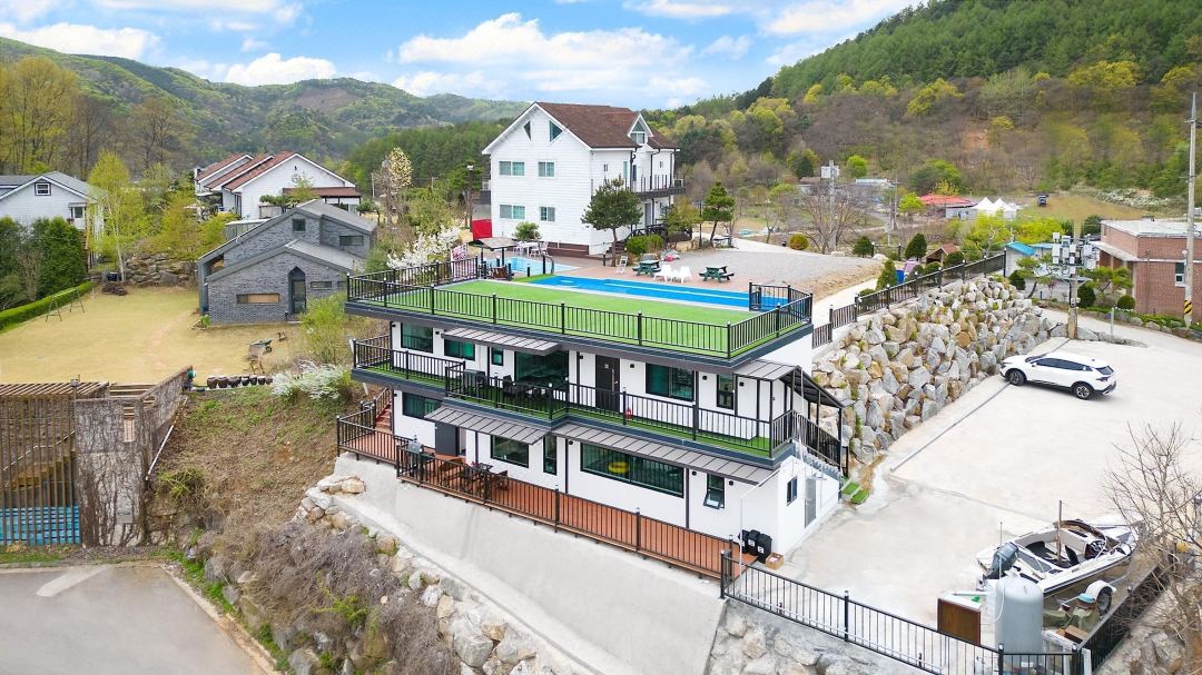 Gapyeong Haneul Sanchaek Poolvilla Pensi