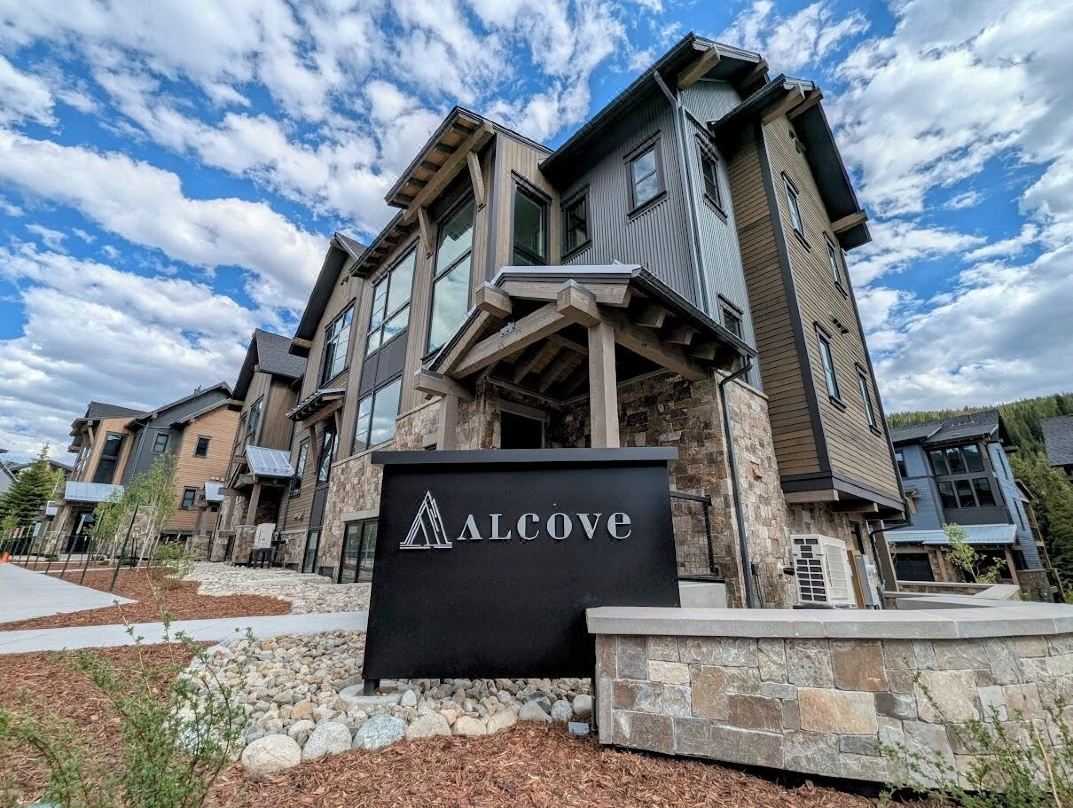 Alcove 76 by SummitCove Lodging