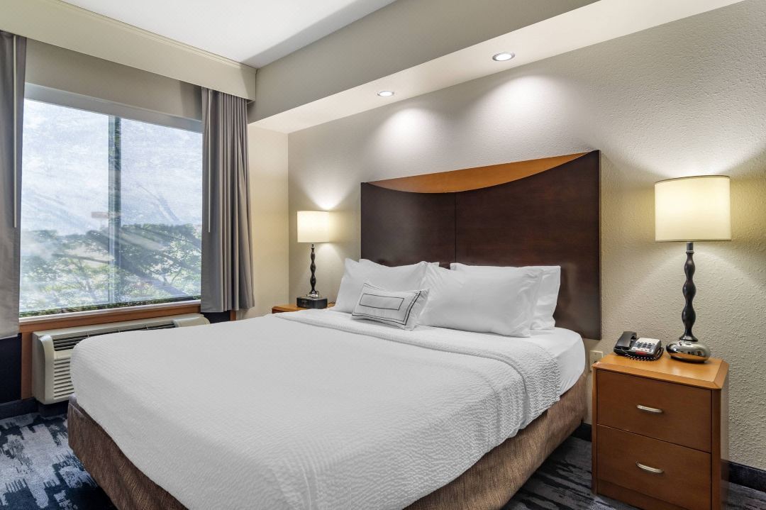 Fairfield Inn & Suites Commerce