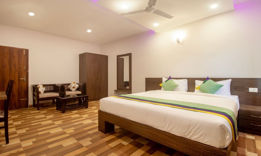 Treebo Elite Plaza, 700 Mtrs from Madikeri Fort