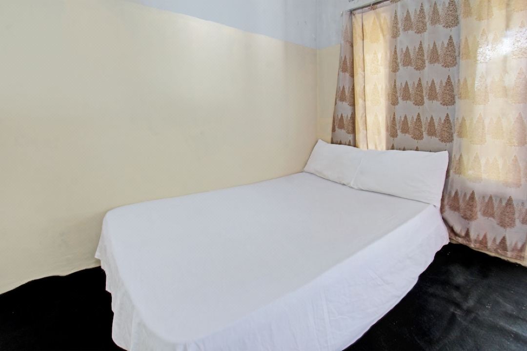 OYO Life 92853 Kost 999
