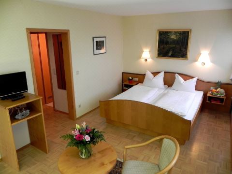 Zur Burgruine Frauenberg