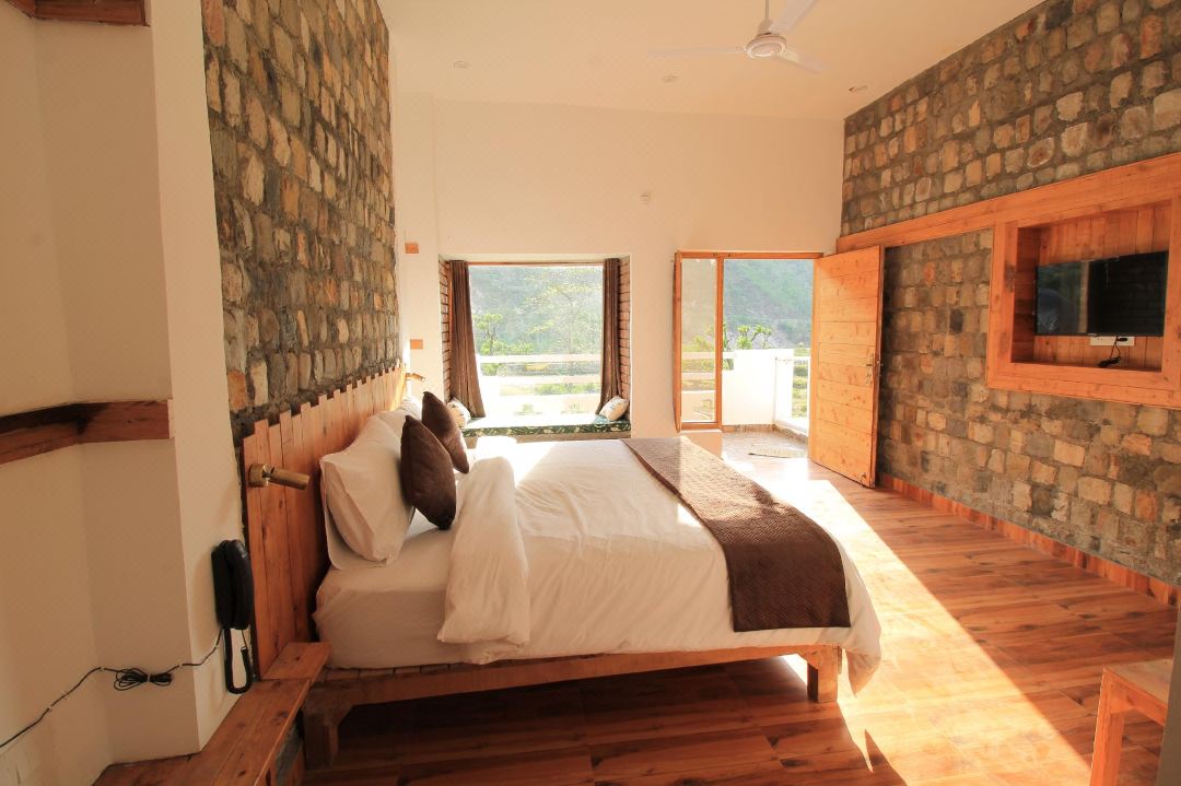 The Needam - Luxury in the stunning Himalayas