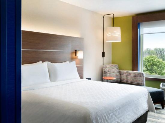 Holiday Inn Express & Suites Reedsville - State Coll Area - Tap to explore photos