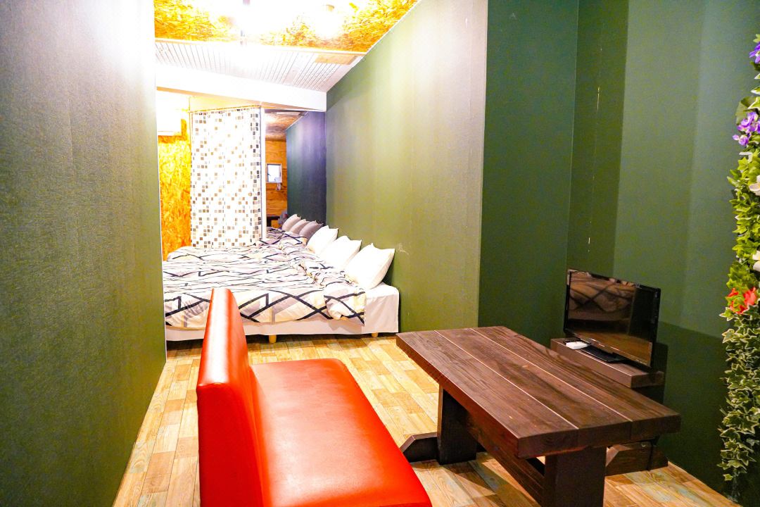 One Hostel&Standing Bar