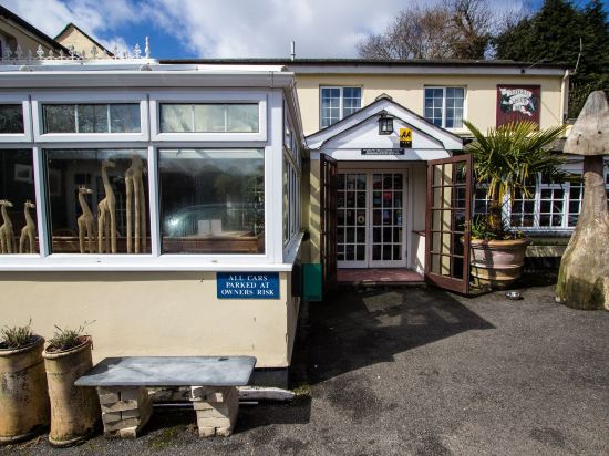The Trengilly Wartha Inn - Tap to explore photos