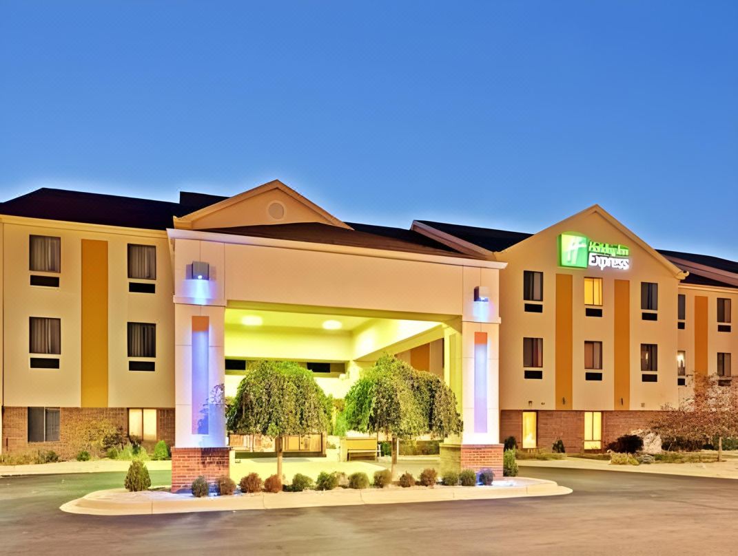 Holiday Inn Express & Suites DAYTON WEST - BROOKVILLE by IHG