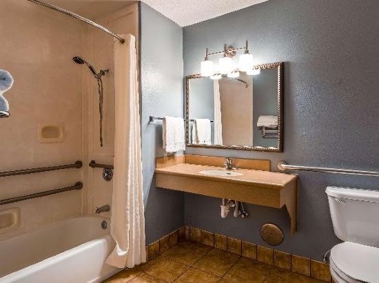 Best Western Plus Two Rivers Hotel & Suites - Tap to explore photos