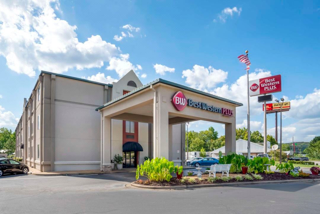 Best Western Plus Oak Mountain Inn