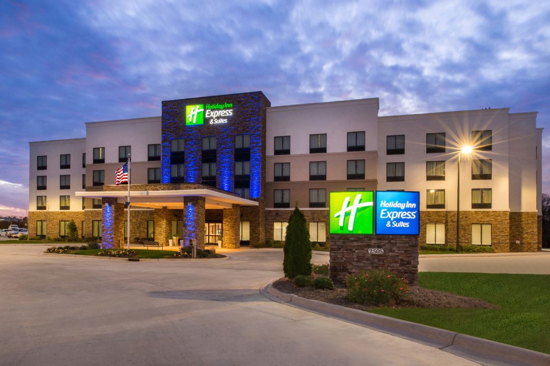 Holiday Inn Express & Suites MONROE by IHG