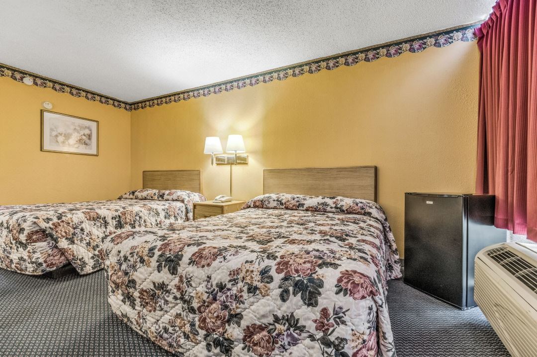 Camelot Inn