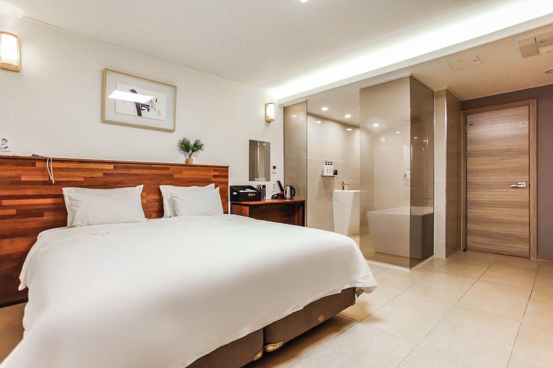 Hotel You&I