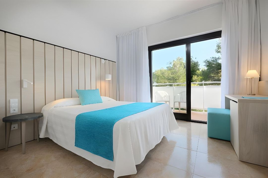 AzuLine Hotel Bergantin