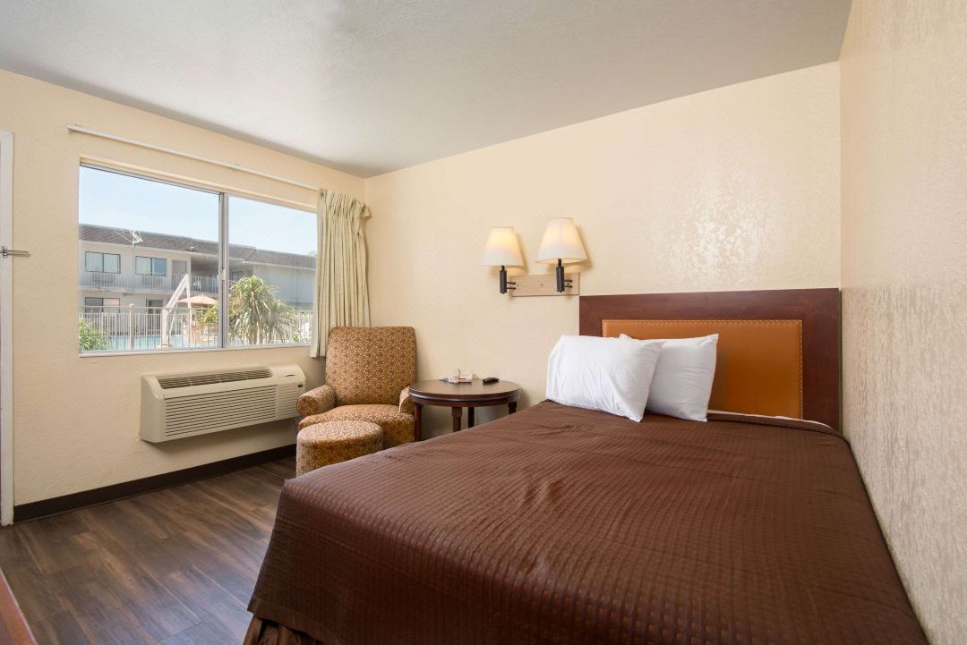 Rodeway Inn Kissimmee Maingate West - Free Theme Park Shuttle