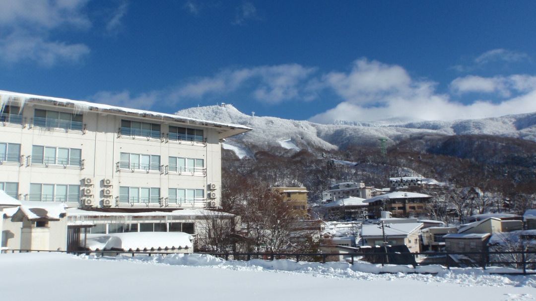 고칸 노 유 쓰루야