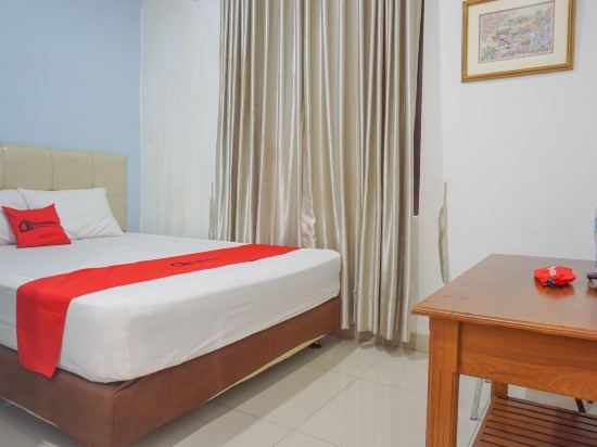 Residences by RedDoorz Syariah @ Buah Batu - Tap to explore photos