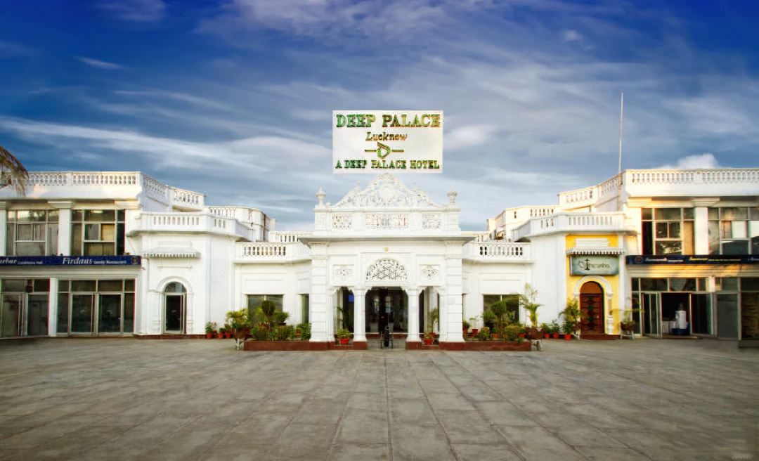 Hotel Deep Palace